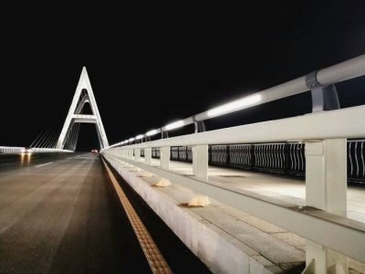 燈光防撞護欄 白色